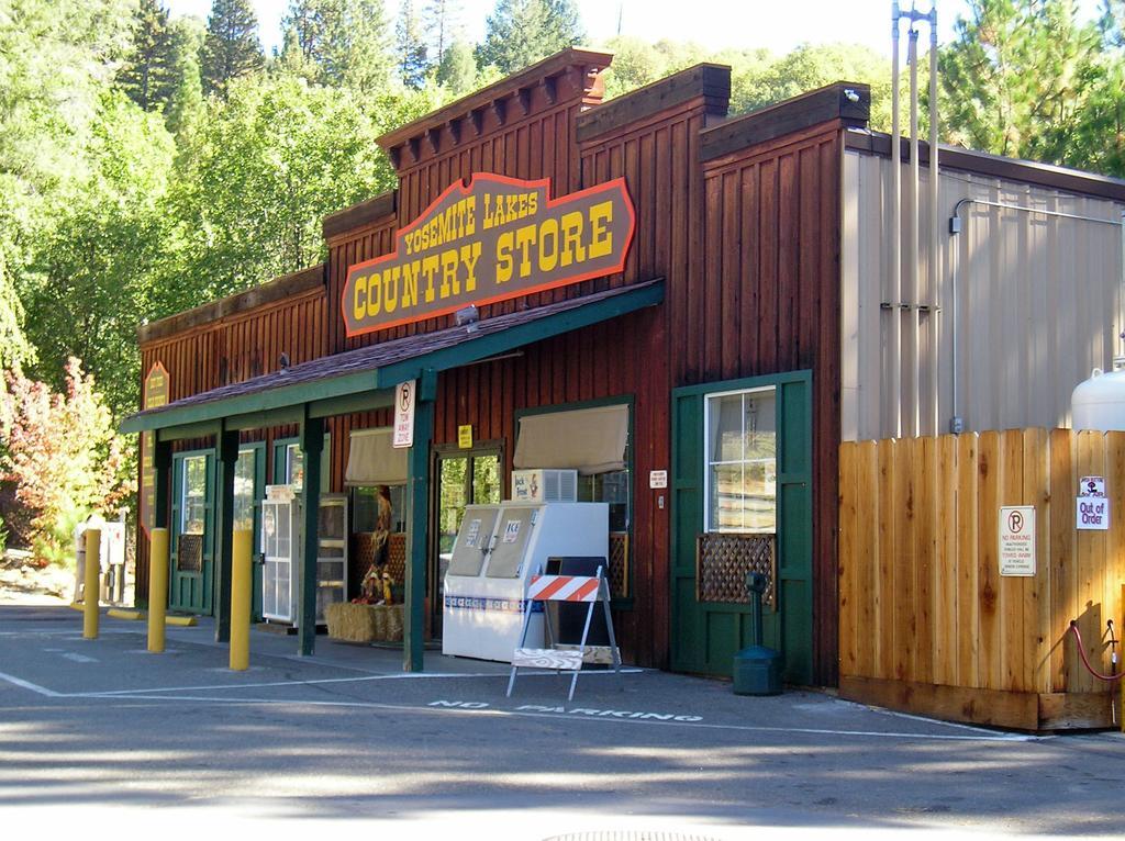 Yosemite Lakes Hillside Yurt 5 Hotel Harden Flat Exterior photo